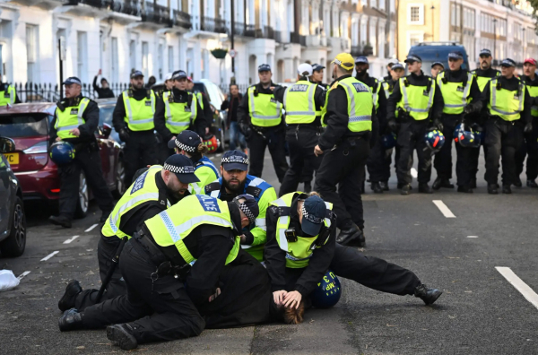МВД Великобритании предложило расширить полномочия полиции для ограничения повторных протестов