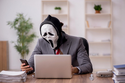 Астролог Борис Зак назвал знак, на которого откроют охоту мошенники в феврале